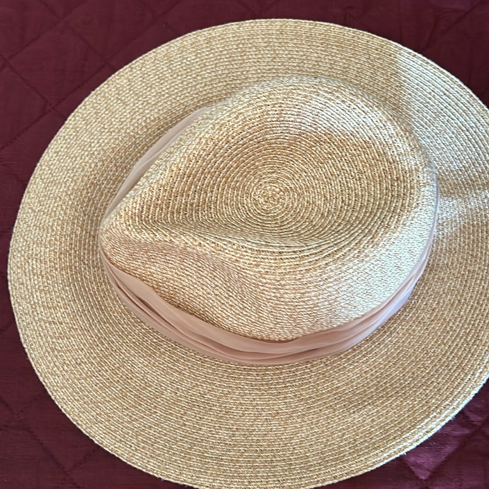 Eugenia Kim like new straw hat adjustable for head size - Picture 8 of 13
